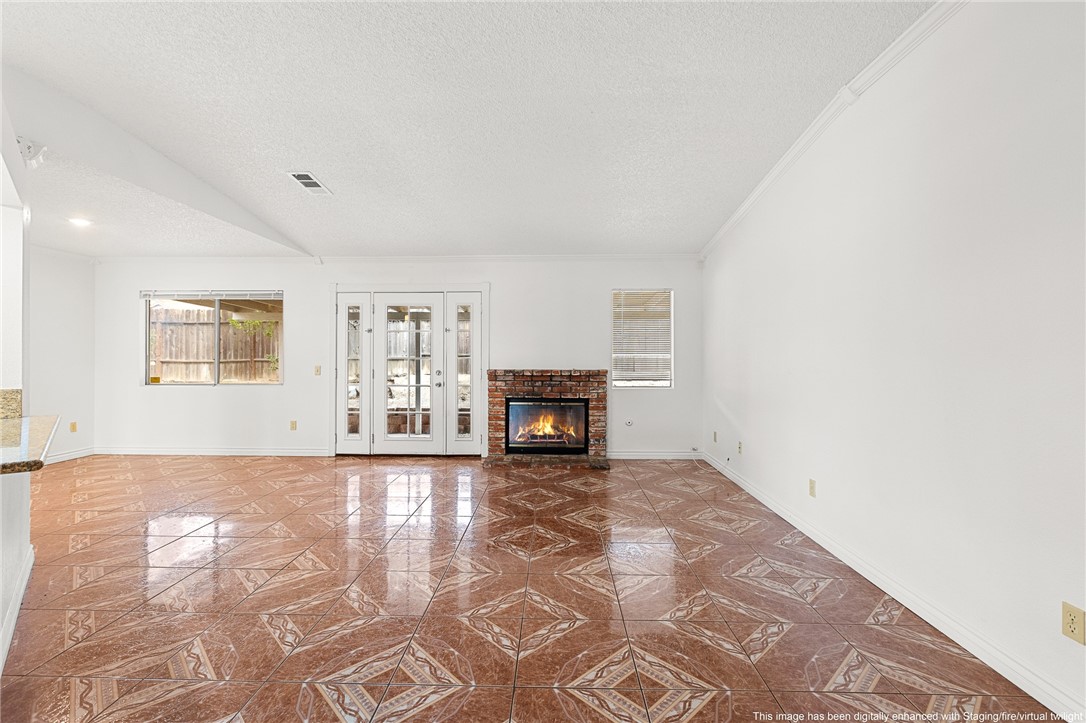 1002 Oregon Trail Banning, CA 92220 - Photo 27 of 35 Family room