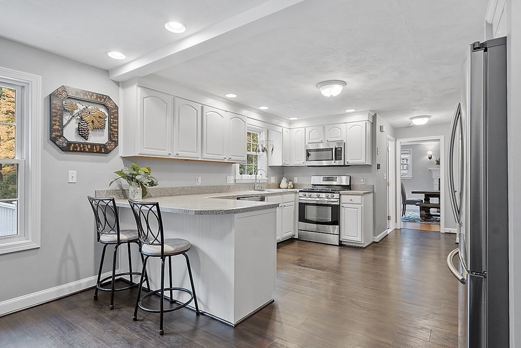 10 Foster Road Tewksbury, MA 01876 - Photo 10 of 42 Gallery Image 10