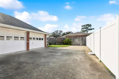 $345,000 | 1700 North Upland Avenue, Metairie, LA 70003