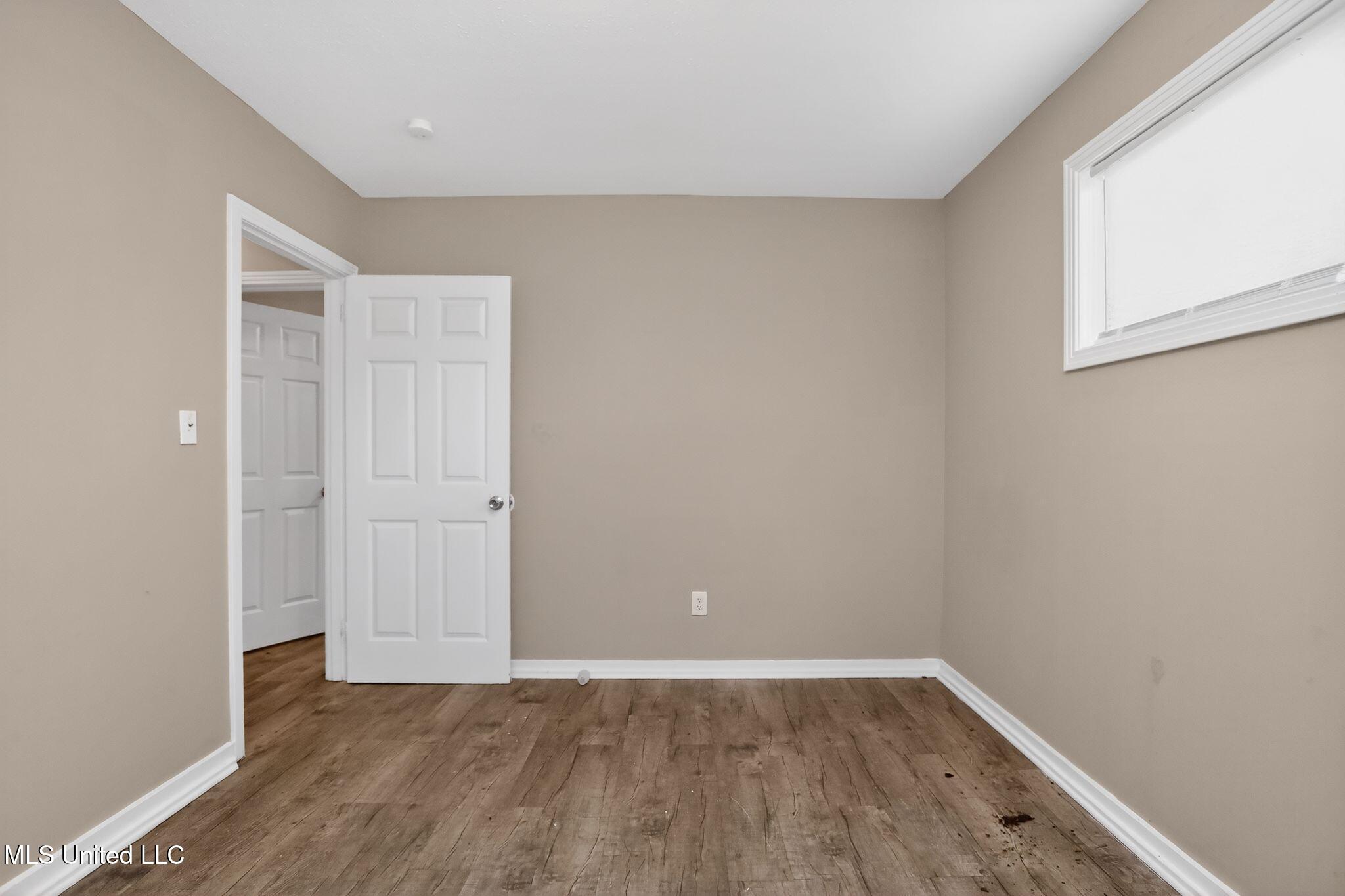227 Queen Anne Lane Jackson, MS 39209 - Photo 12 of 39 12_227_Queen_Anne_Ln_Jackson_MS_39209-Li