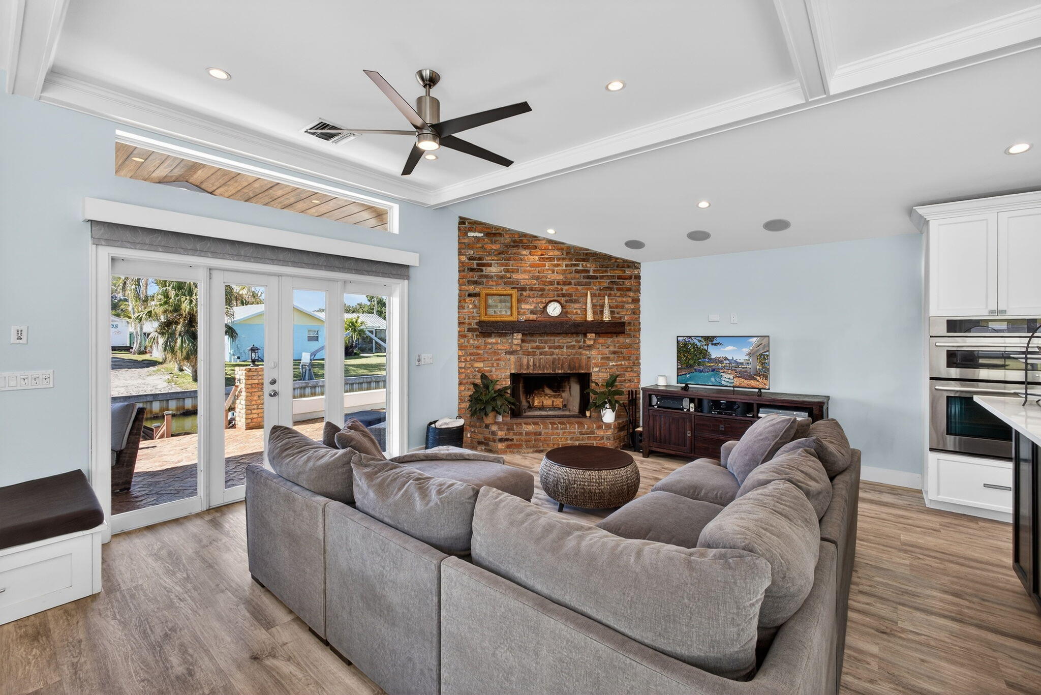 908 Penn Trail Jupiter, FL 33458 - Photo 21 of 67 Living