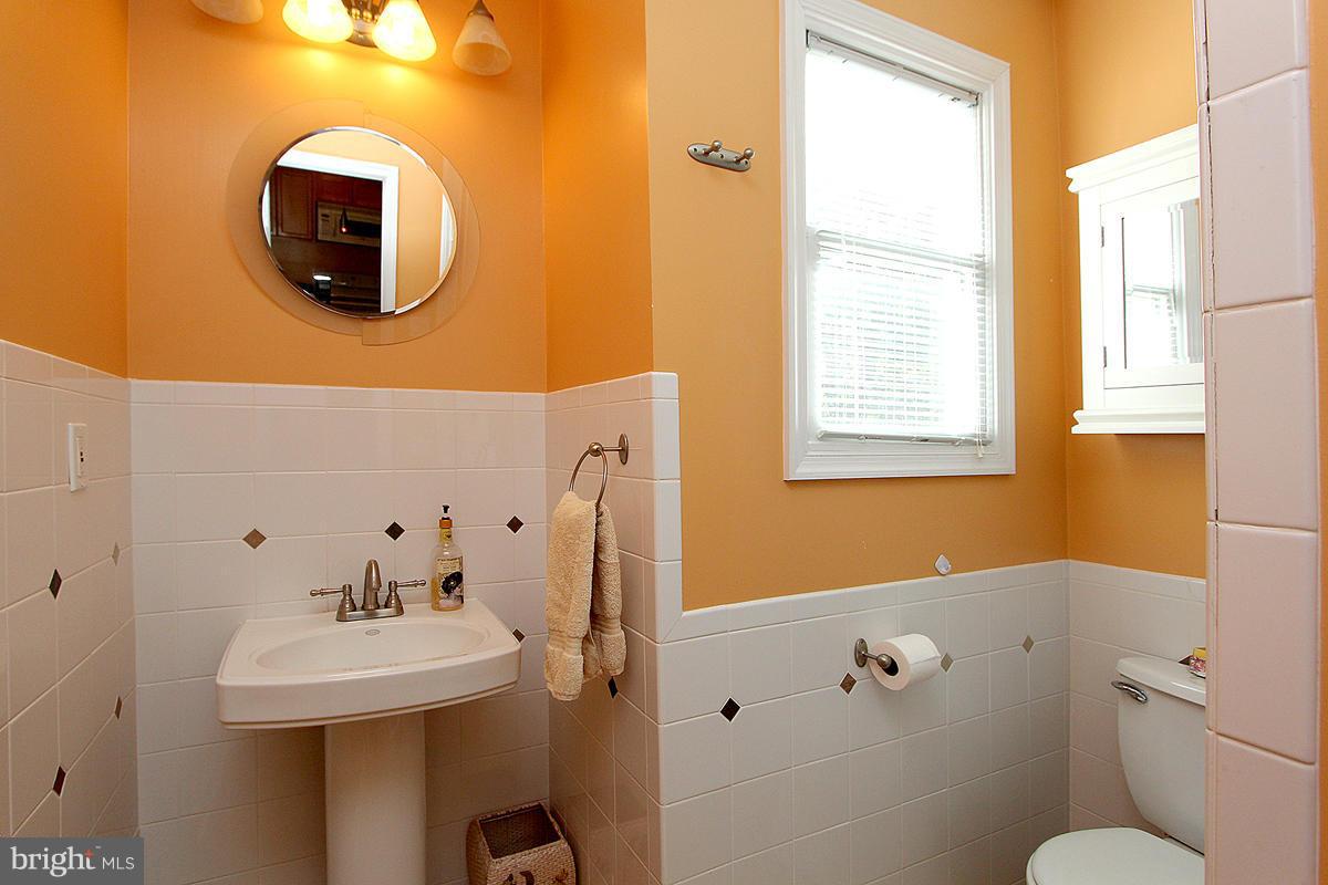 13604 Middlevale Lane Silver Spring, MD 20906 - Photo 26 of 30 Bath