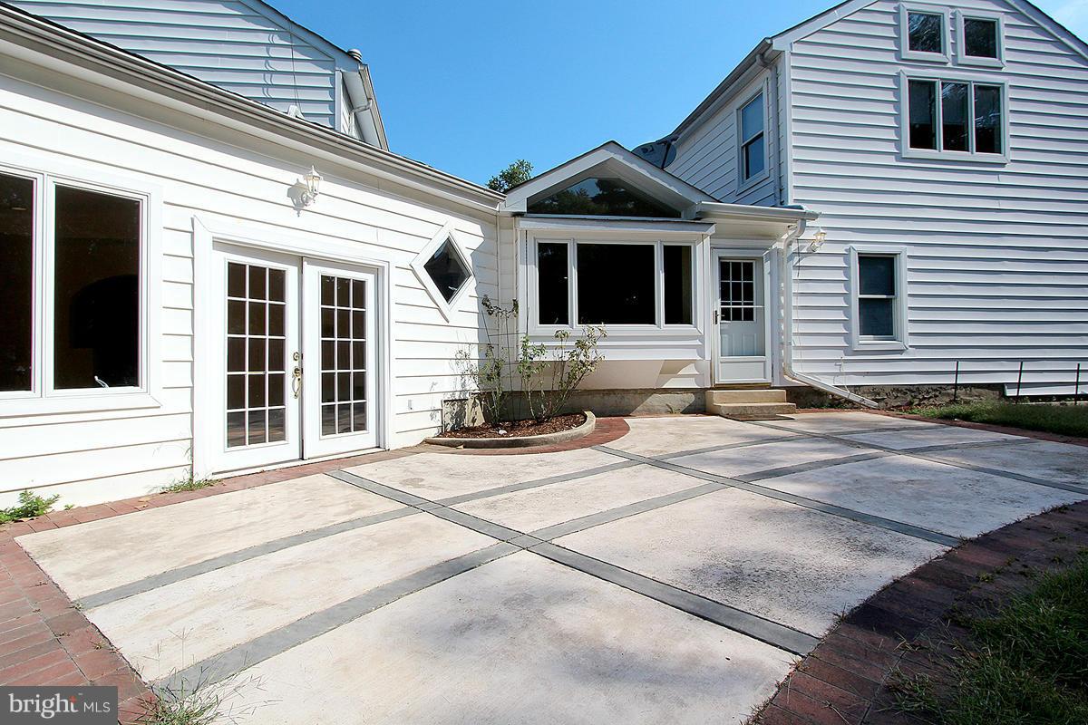13604 Middlevale Lane Silver Spring, MD 20906 - Photo 27 of 30 Exterior (Rear)