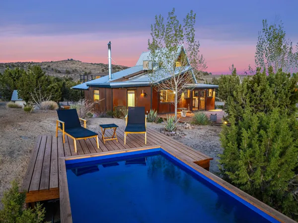 $990,000 | 1102 Burlington Road, Pioneertown, CA 92268