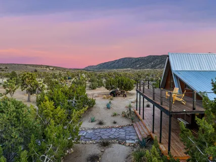 $990,000 | 1102 Burlington Road, Pioneertown, CA 92268