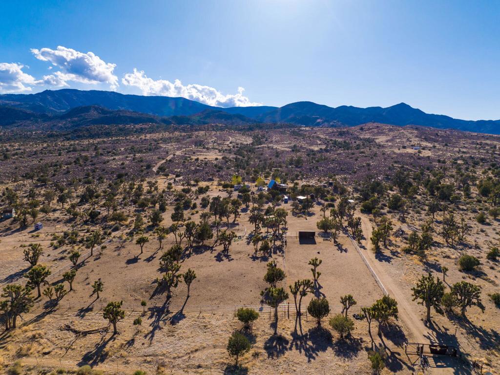 1102 Burlington Road Pioneertown, CA 92268 - Photo 61 of 68 a view of city and mountain