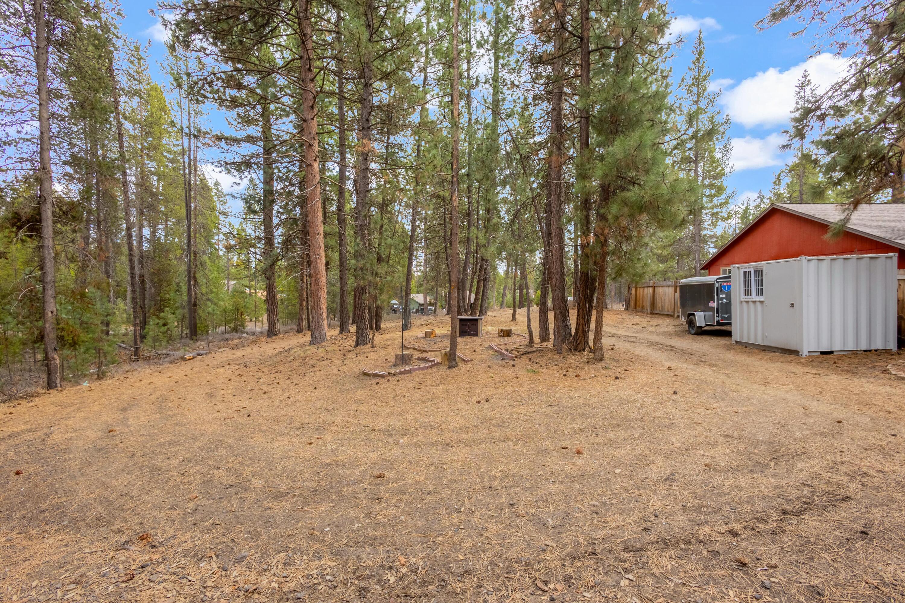 15530 Rim Drive La Pine, OR 97739 - Photo 12 of 15 12 - 18
