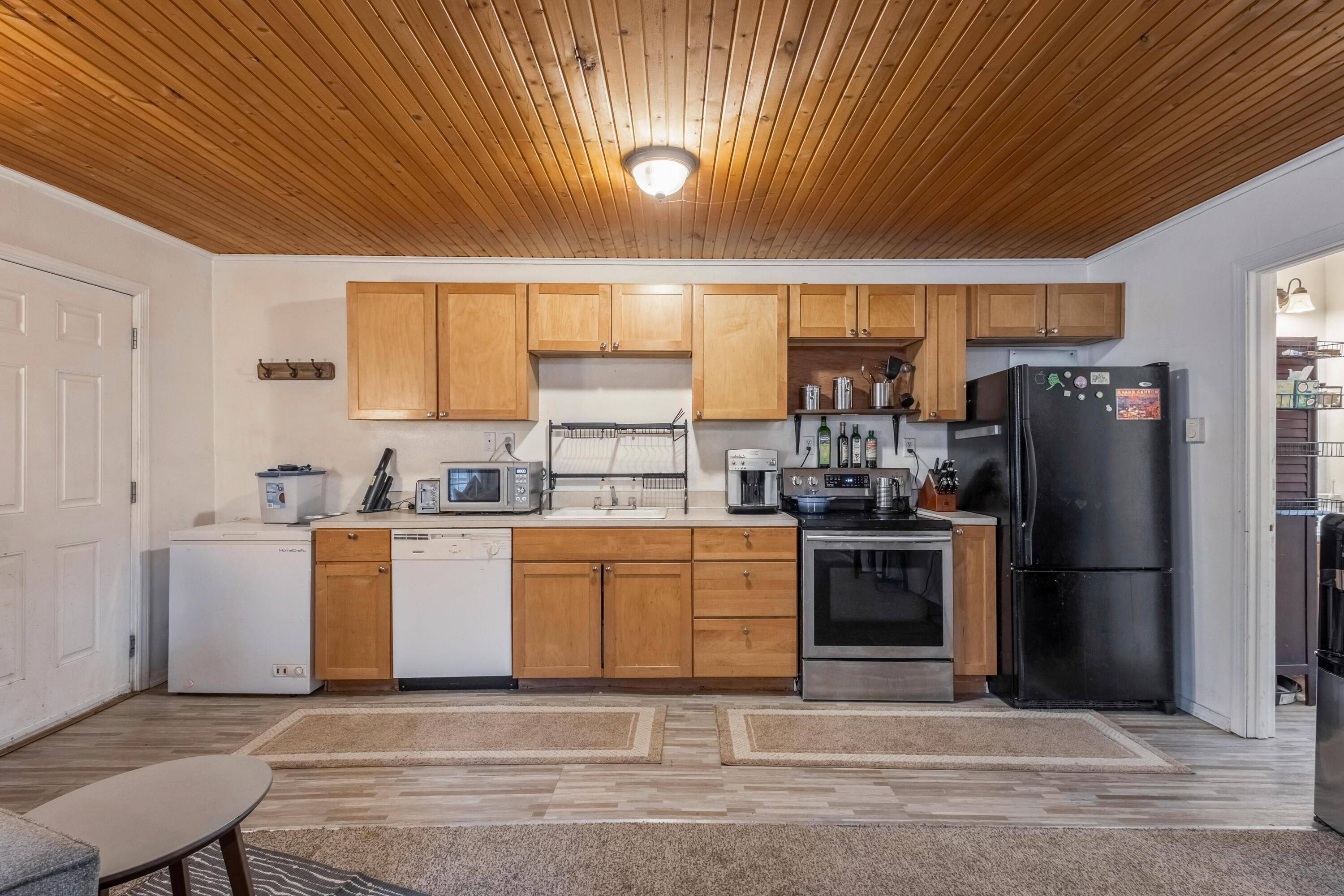 15530 Rim Drive La Pine, OR 97739 - Photo 5 of 15 5 - 08