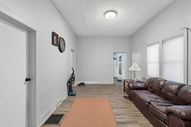 $180,000 | 125 Kenwood Avenue, Elkhart, IN 46516