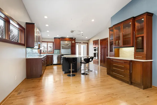 $309,900 | 400 Oakland Place Northeast, Unit 9, Austin, MN 55912