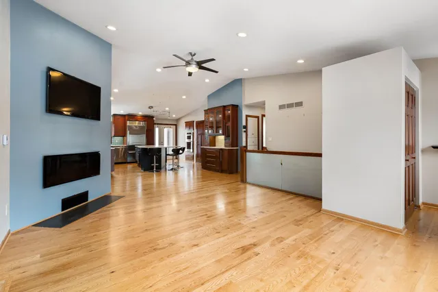 $329,900 | 400 Oakland Place Northeast, Unit 9, Austin, MN 55912