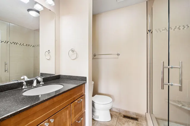 $329,900 | 400 Oakland Place Northeast, Unit 9, Austin, MN 55912