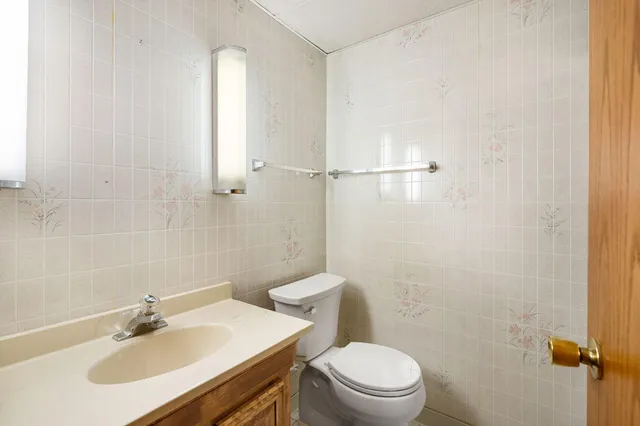 $329,900 | 400 Oakland Place Northeast, Unit 9, Austin, MN 55912