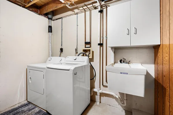 $309,900 | 400 Oakland Place Northeast, Unit 9, Austin, MN 55912