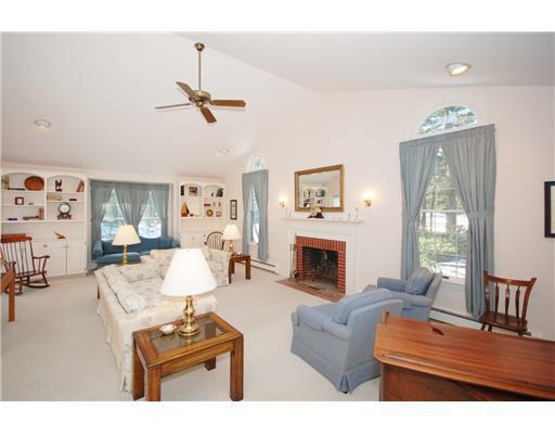 16 Island Pond Road Cumberland, ME 04110 - Photo 9 of 29 Living Room.