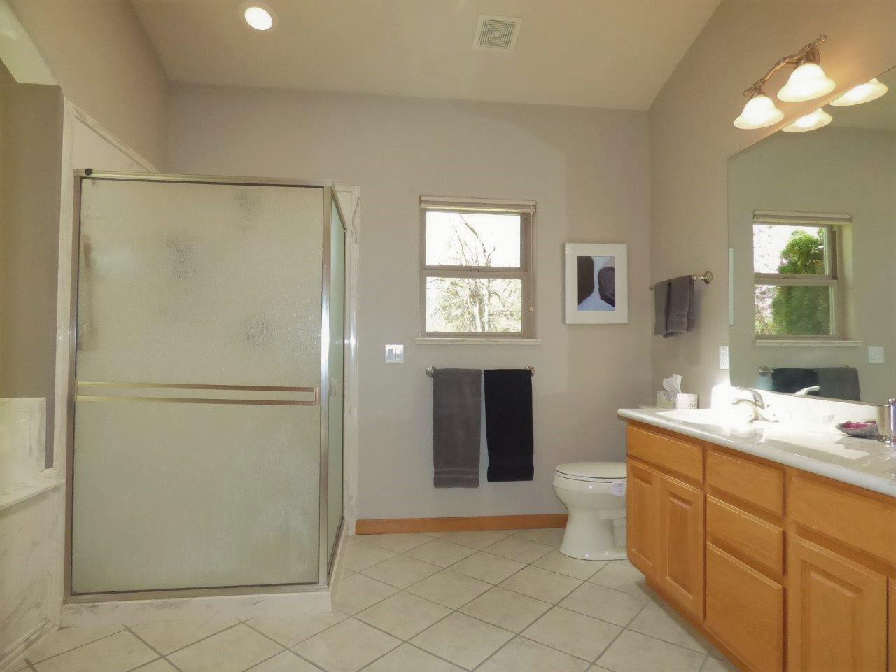 243 Cedar Flat Road Williams, OR 97544 - Photo 23 of 58 Private Bathroom 3