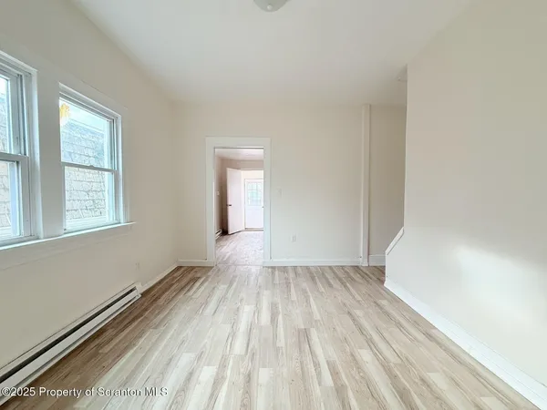 $1,250 | 210 Center Avenue, Plymouth, PA 18651