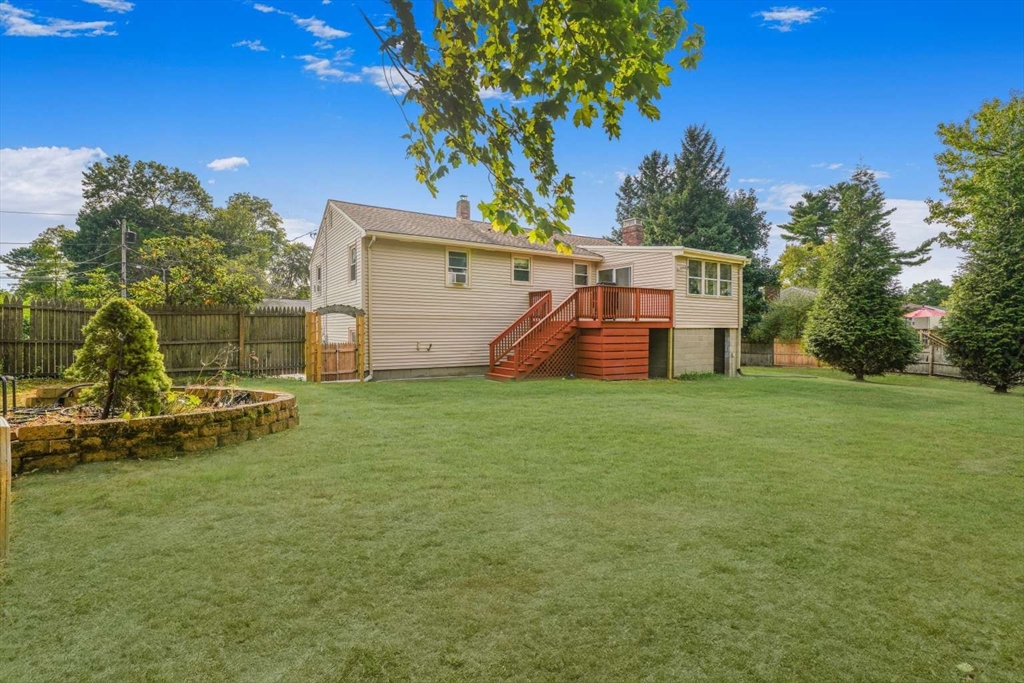 98 Ruth Ellen Road Raynham, MA 02767 - Photo 4 of 32 Gallery Image 4