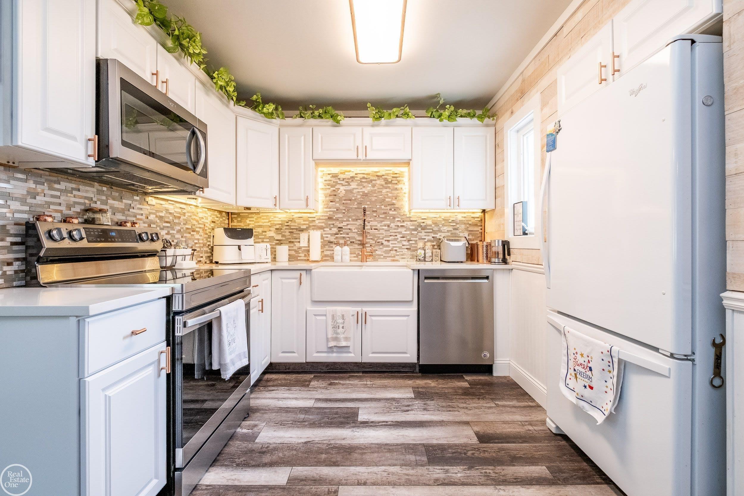 3227 Avon Manor Road Rochester Hills, MI 48307 - Photo 6 of 65 Gallery Image 6