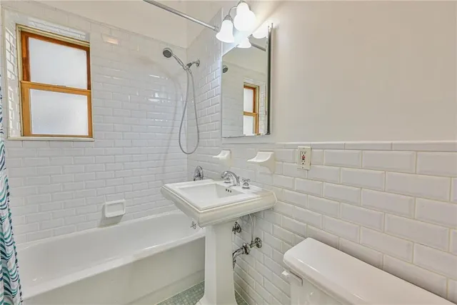 $799,999 | 145 Prospect Park West, Unit 4D | Park Slope