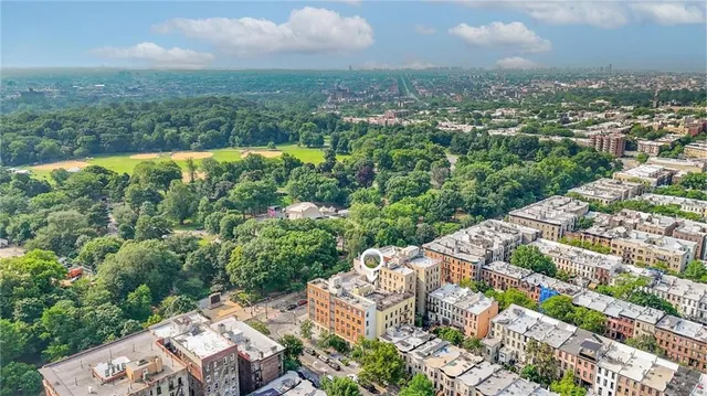 $799,999 | 145 Prospect Park West, Unit 4D | Park Slope