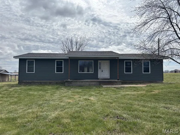 $209,900 | 3495 Miles Station Road, Brighton, IL 62012
