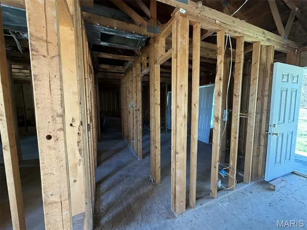 $209,900 | 3495 Miles Station Road, Brighton, IL 62012