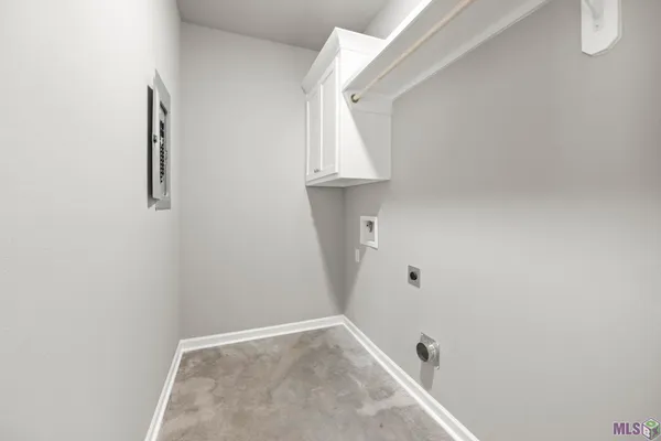 $1,750 | 18627 Greenwell Springs Road, Unit 2B, Central, LA 70739