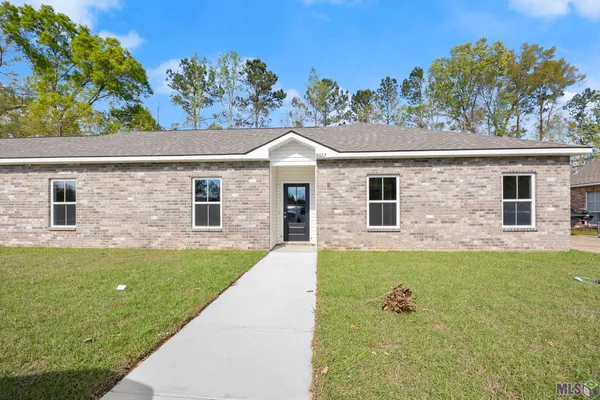 $1,750 | 18627 Greenwell Springs Road, Unit 2B, Central, LA 70739