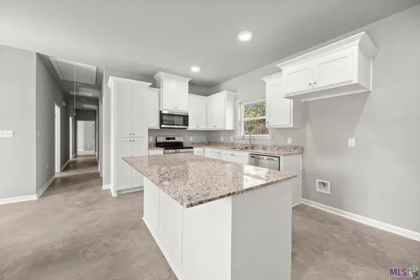 $1,750 | 18627 Greenwell Springs Road, Unit 2B, Central, LA 70739