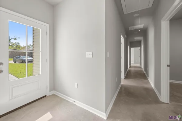 $1,750 | 18627 Greenwell Springs Road, Unit 2B, Central, LA 70739