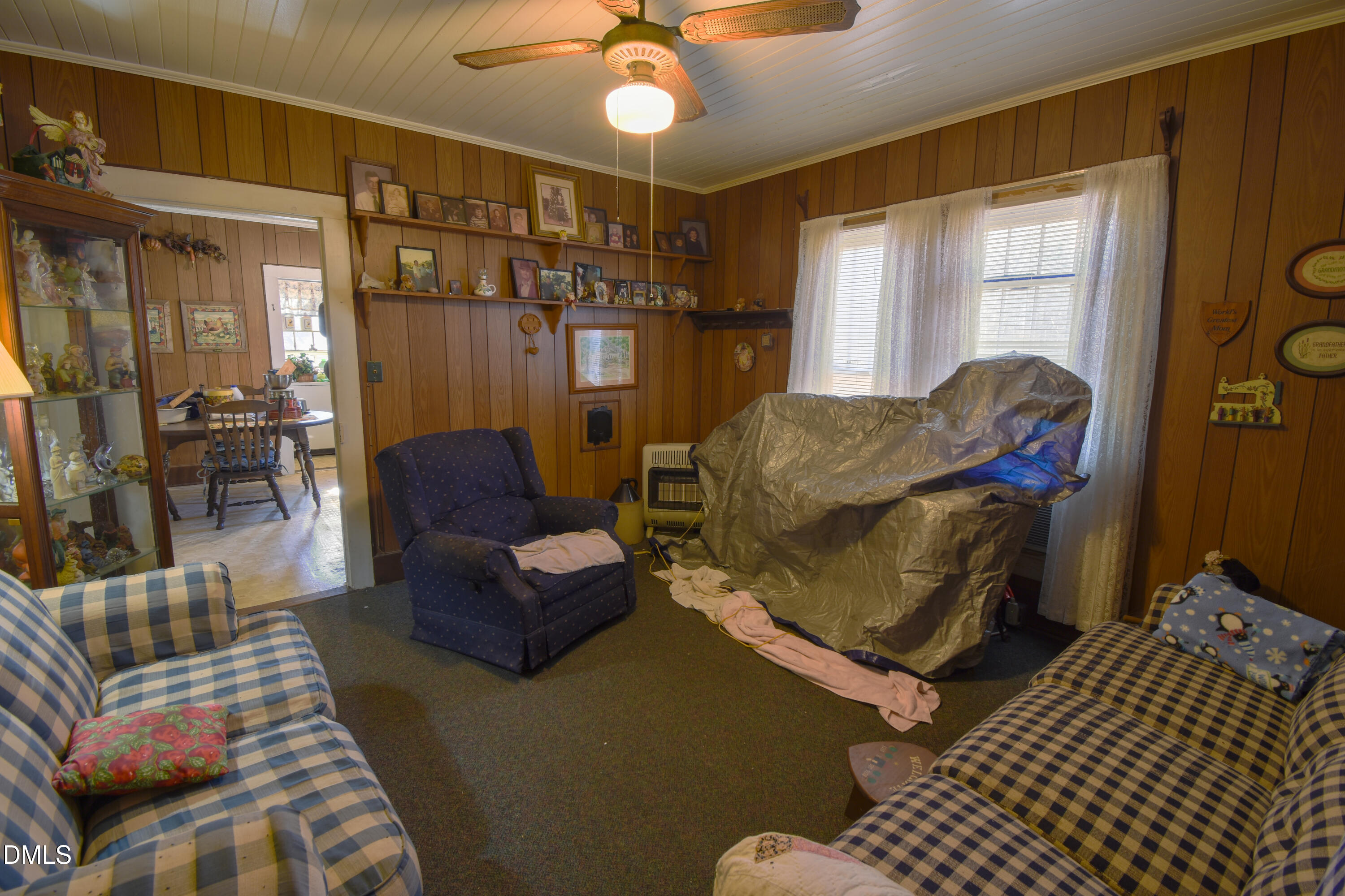 847 Brantleytown Road Zebulon, NC 27597 - Photo 7 of 21 SittingRoom