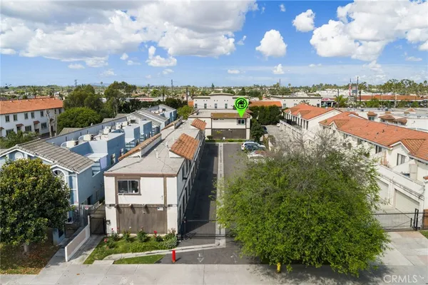 $380,000 | 21913 Belshire Avenue, Unit 12, Hawaiian Gardens, CA 90716