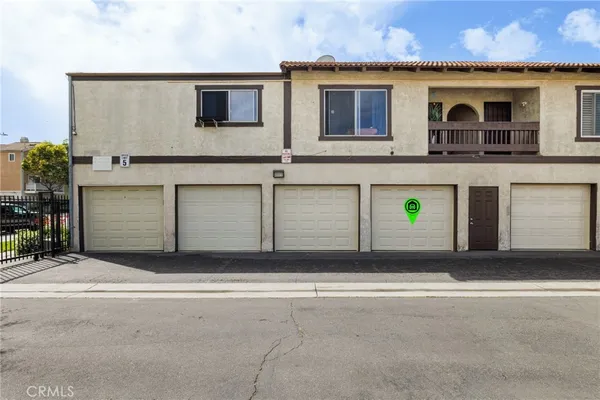 $380,000 | 21913 Belshire Avenue, Unit 12, Hawaiian Gardens, CA 90716