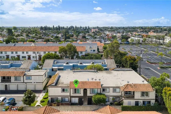 $380,000 | 21913 Belshire Avenue, Unit 12, Hawaiian Gardens, CA 90716