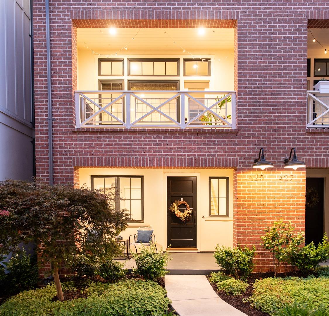 425 Robin Ridge Way Campbell, CA 95008 - Photo 1 of 46 a front view of a house having yard