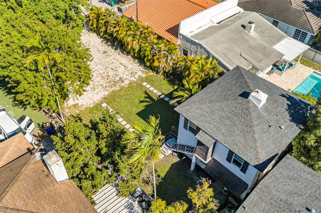 2612 Southwest 19th Terrace Miami, FL 33145 - Photo 6 of 21