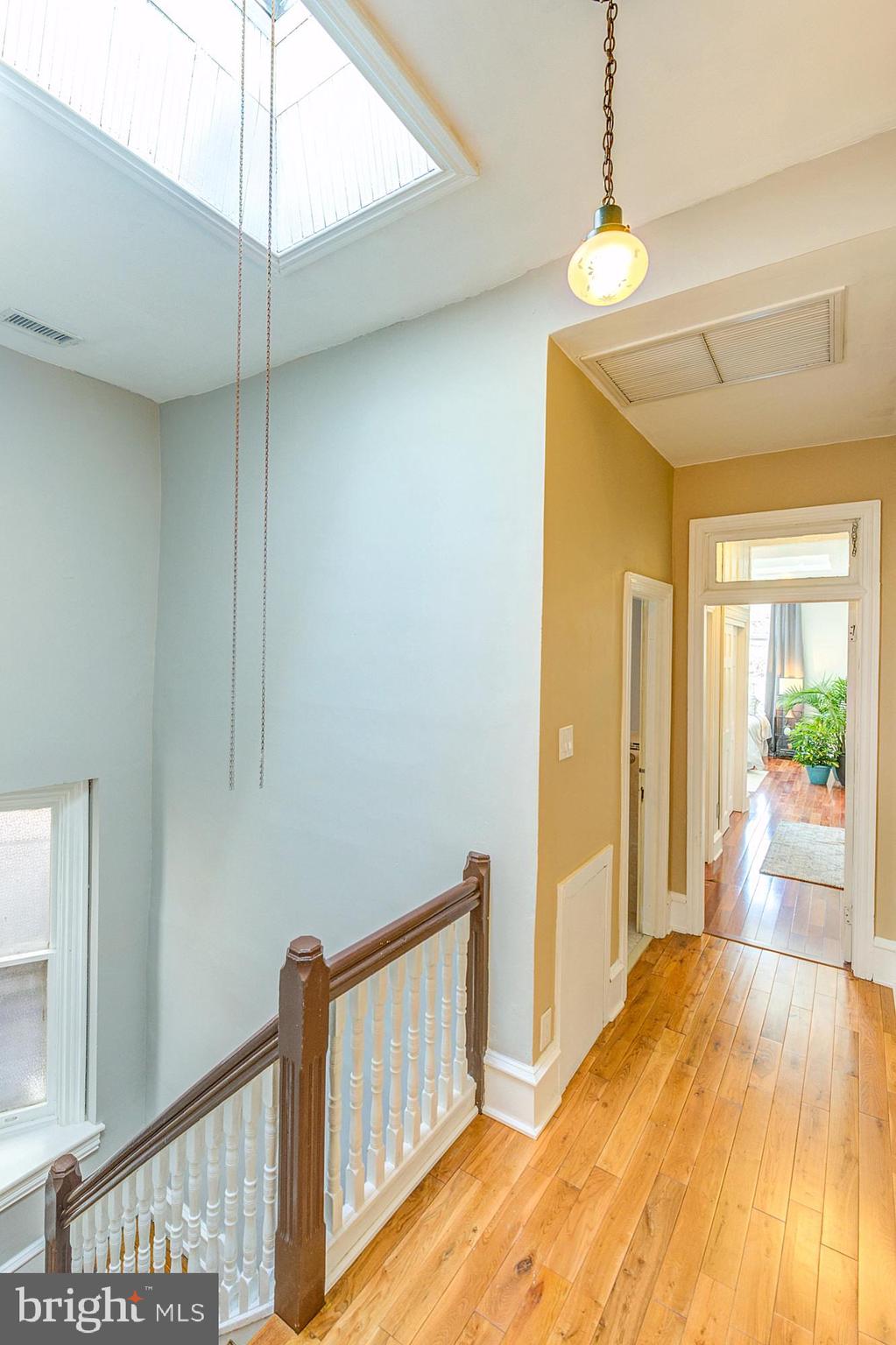 276 South 23rd Street Philadelphia, PA 19103 - Photo 19 of 32