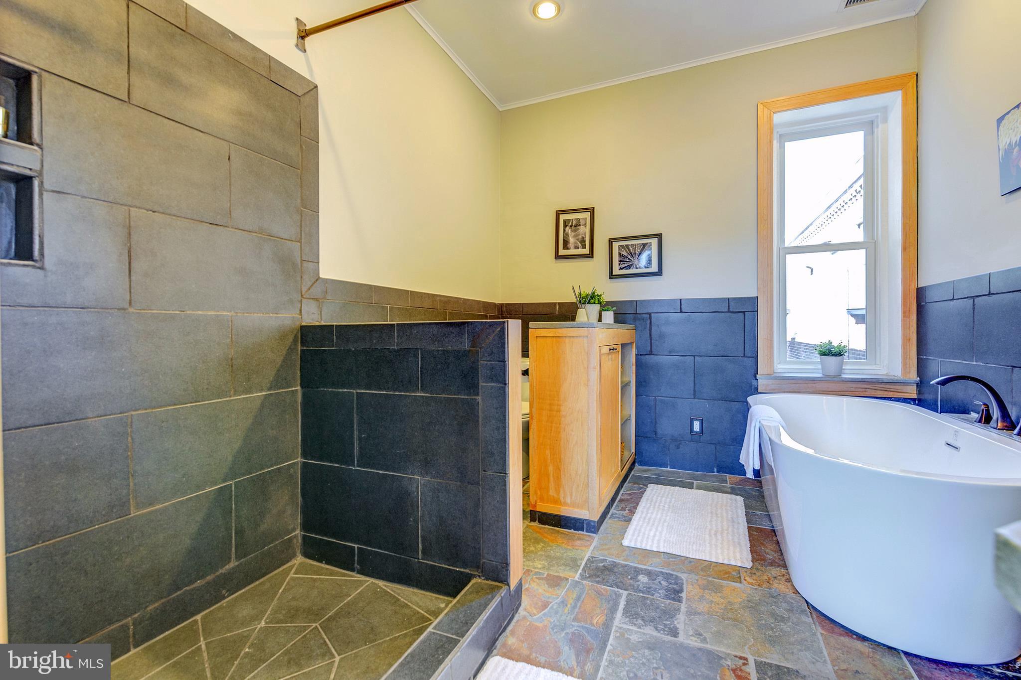 276 South 23rd Street Philadelphia, PA 19103 - Photo 23 of 32