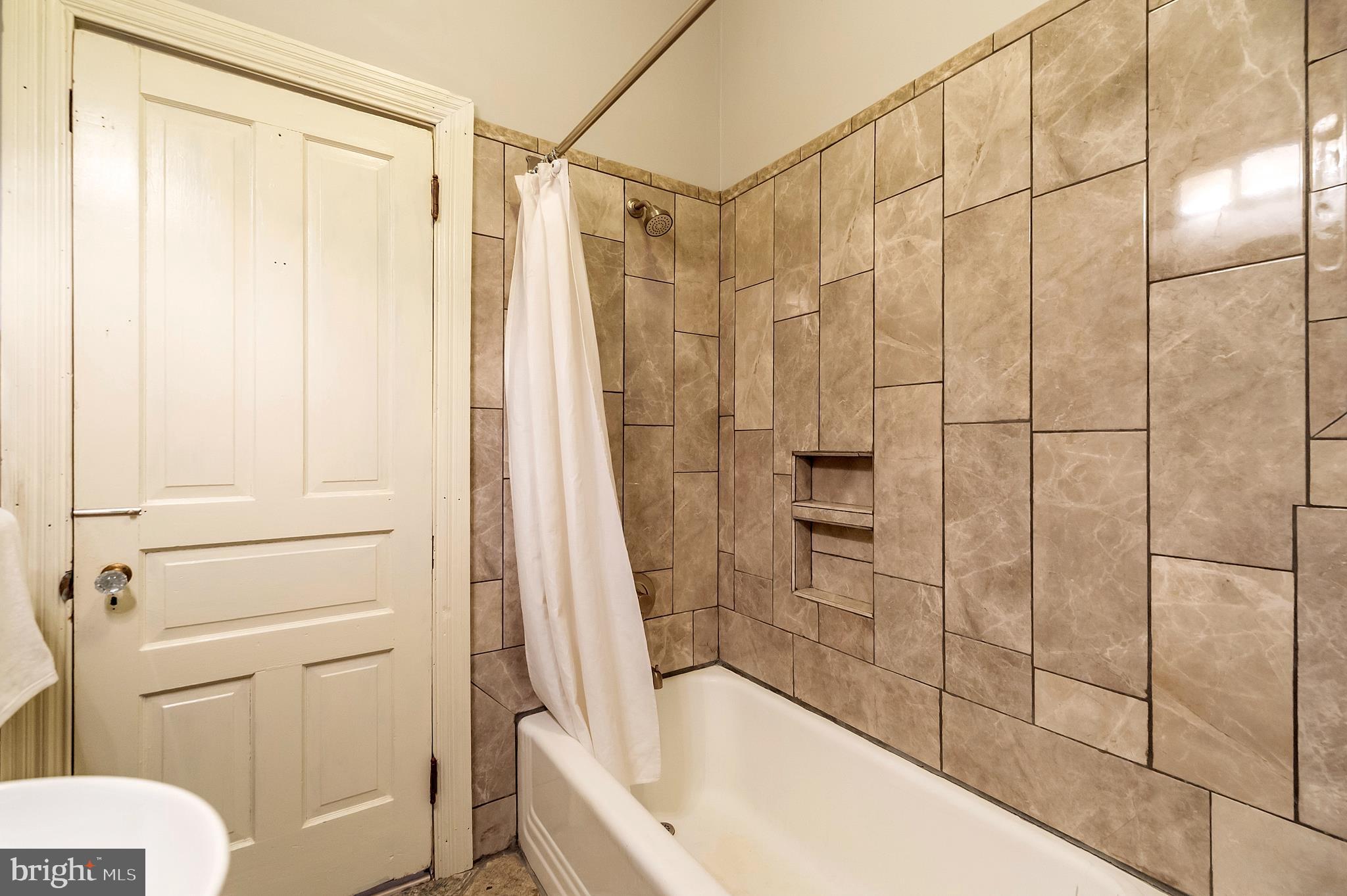 276 South 23rd Street Philadelphia, PA 19103 - Photo 29 of 32