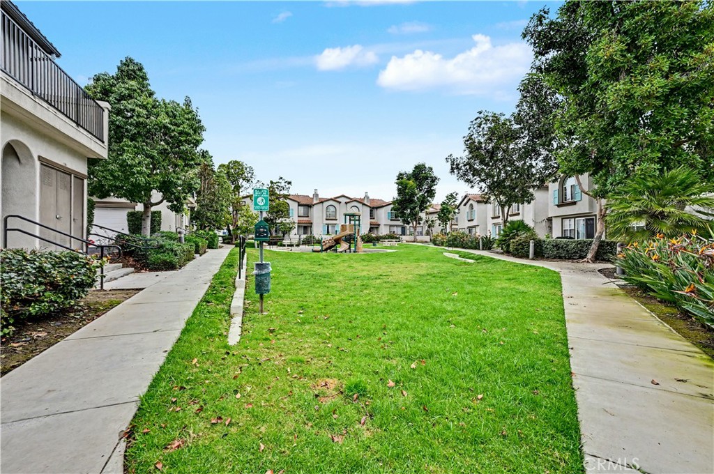293 Reef Point Way, Unit 6 Oceanside, CA 92058 - Photo 23 of 30