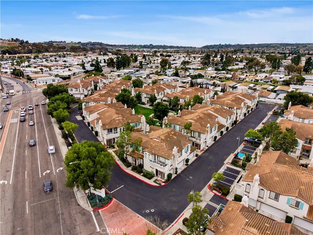 $580,000 | 293 Reef Point Way, Unit 6, Oceanside, CA 92058