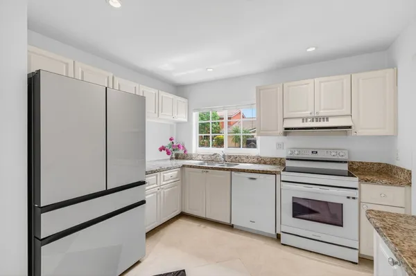 $598,500 | 6105 Via Laguna Lane, Boca Raton, FL 33433