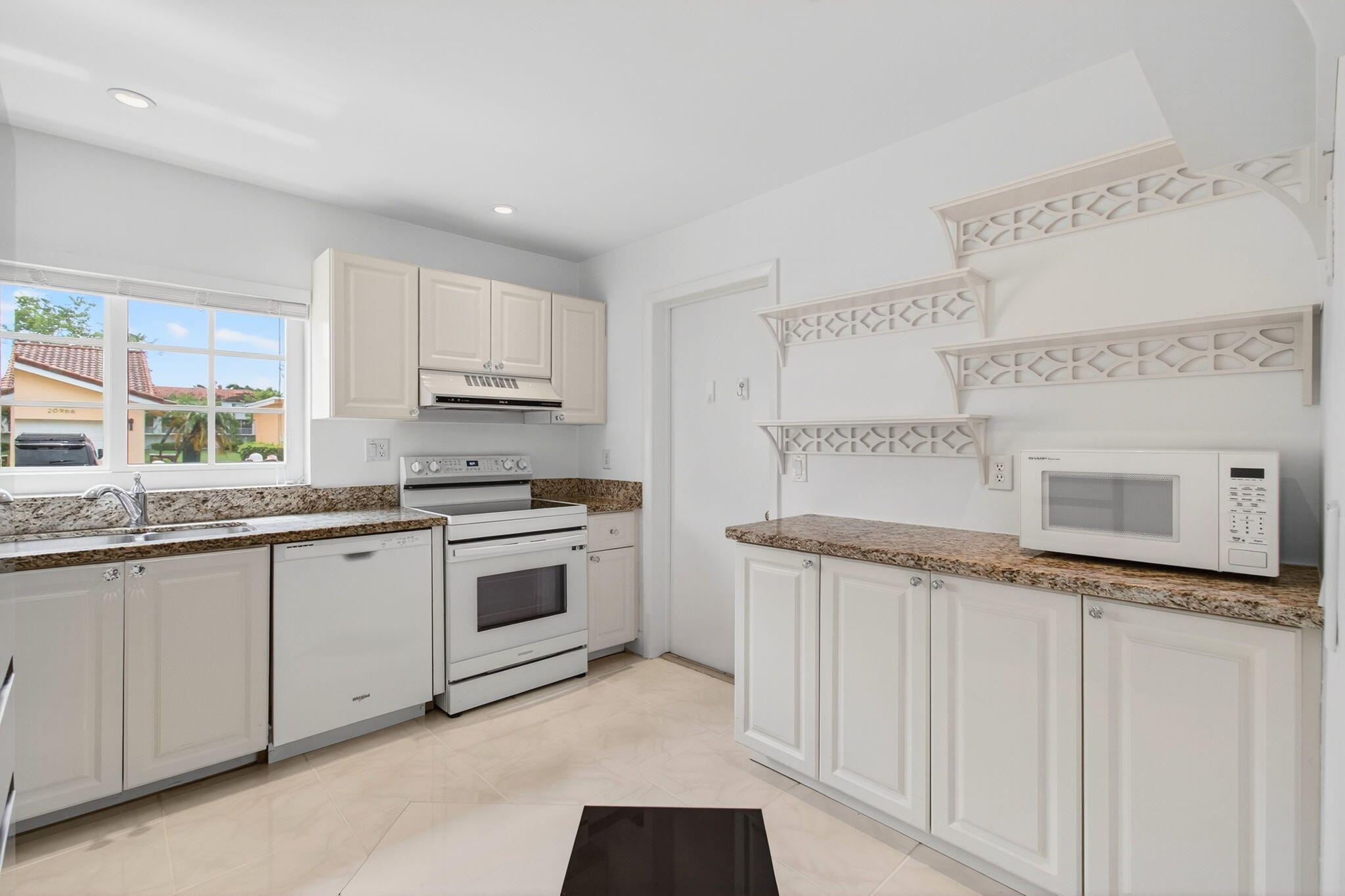 6105 Via Laguna Lane Boca Raton, FL 33433 - Photo 25 of 73 6105 VIA LAGUNA LN, 3/2/ CORNER VILLA