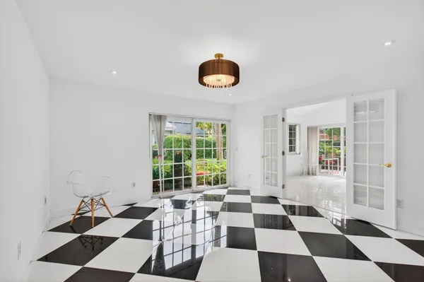 $598,500 | 6105 Via Laguna Lane, Boca Raton, FL 33433
