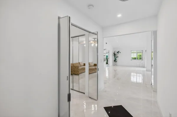 $598,500 | 6105 Via Laguna Lane, Boca Raton, FL 33433