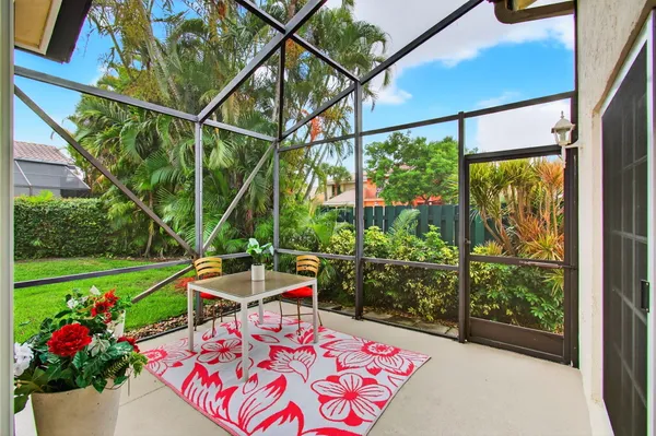 $598,500 | 6105 Via Laguna Lane, Boca Raton, FL 33433
