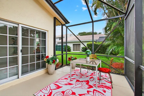 $598,500 | 6105 Via Laguna Lane, Boca Raton, FL 33433