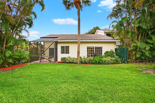 $598,500 | 6105 Via Laguna Lane, Boca Raton, FL 33433