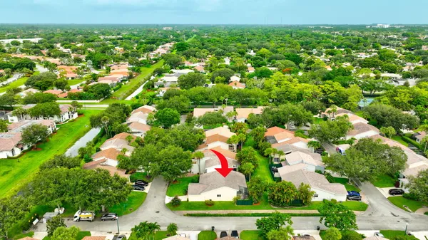 $598,500 | 6105 Via Laguna Lane, Boca Raton, FL 33433